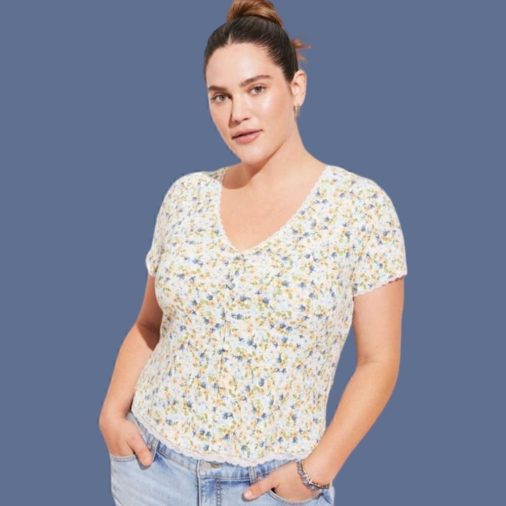 6X 30W Blue Floral Torrid Rib V Neck Lace Trim Button Crop Tee Cottagecore Ditsy